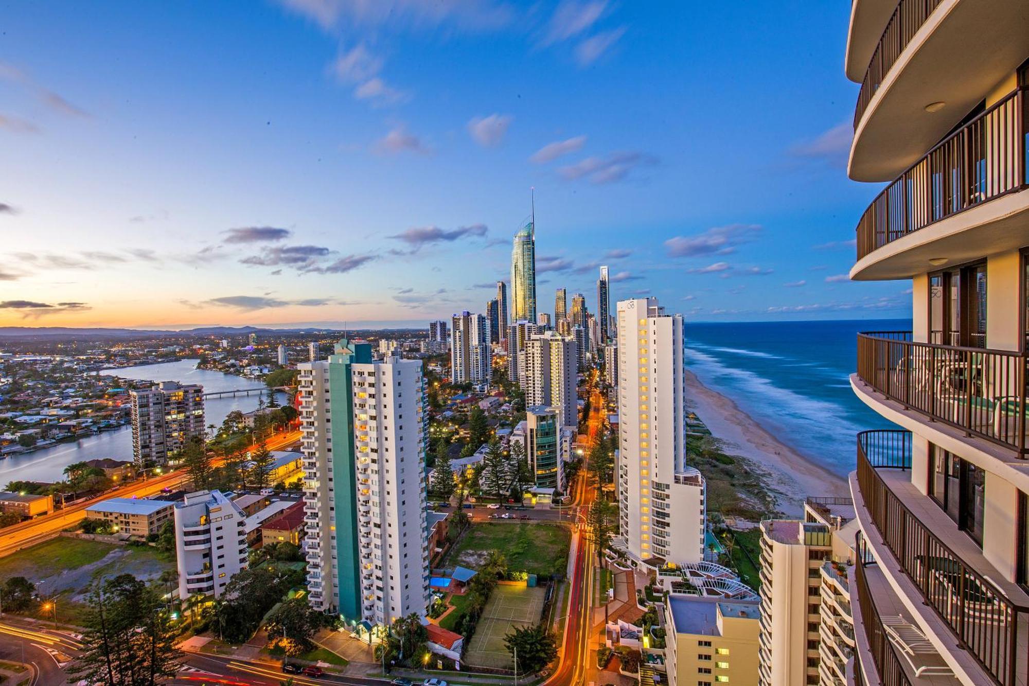 Surfers Aquarius On The Beach Gold Coast Kültér fotó
